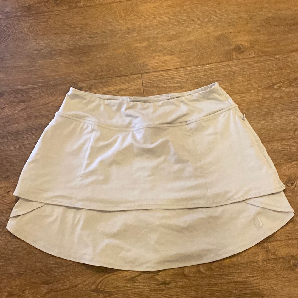 FJ tennis skirt L